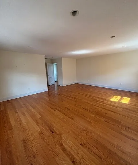 88 Maple Tree Ave #E — Photo 27
