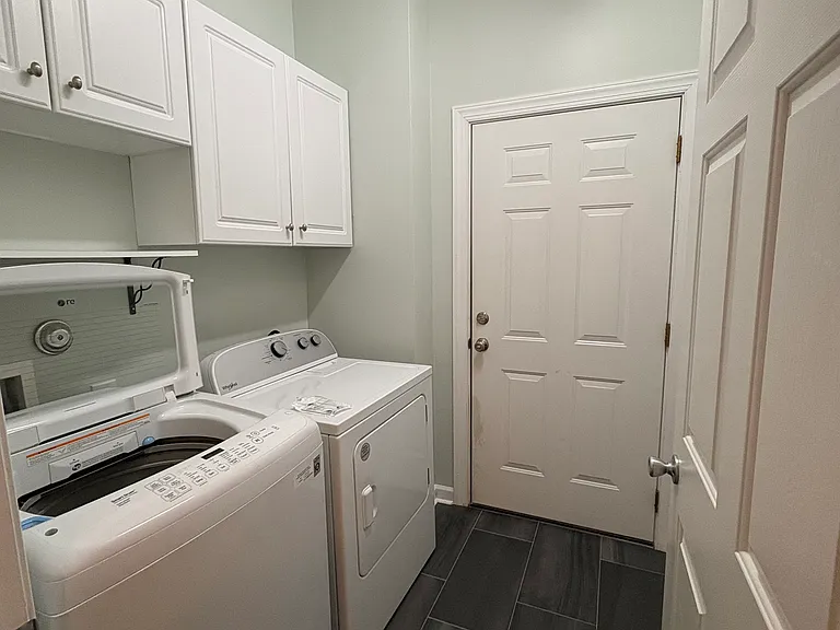 5126 Christian Dr — Photo 12