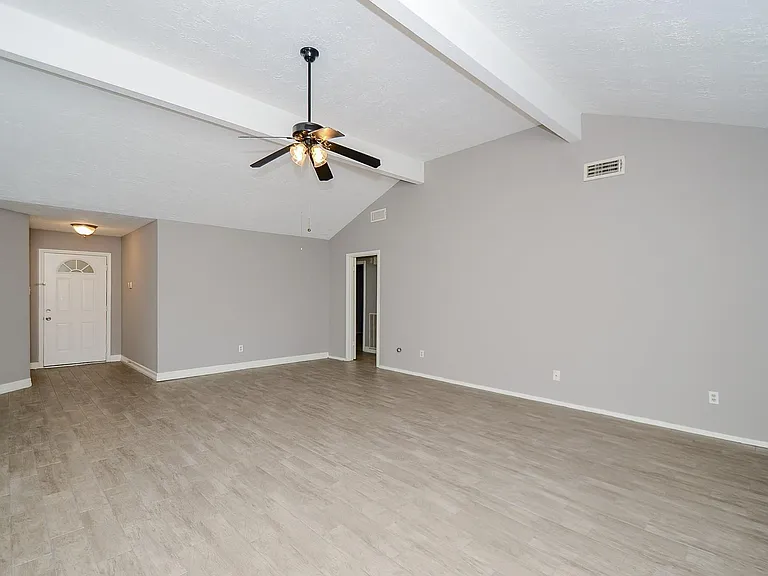 8319 Bird Run Dr — Photo 6
