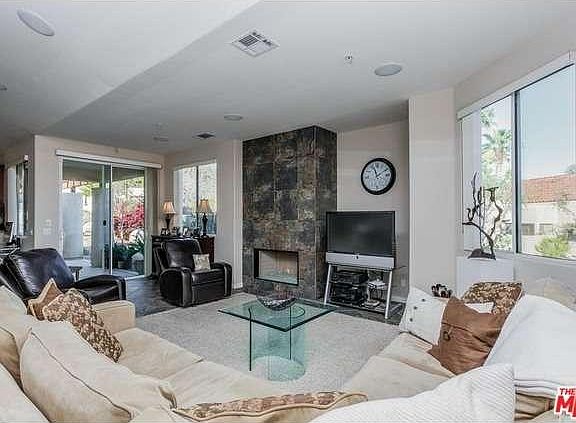 4th image of 2955 Lantana Ct