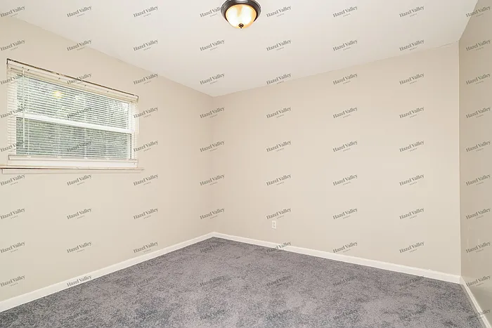 770 Lexington Park — Photo 9