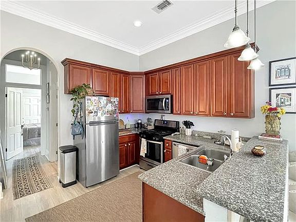 3rd image of 3219 Bienville St