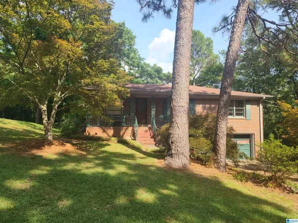 1141 Carolyn St, Leeds, AL 35094