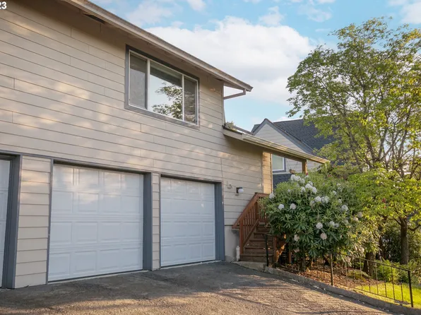 371 NE Village Squire Ave Unit 8, Gresham, OR 97030