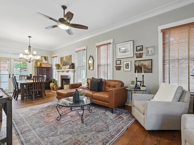 221 E Park Ave — Photo 13