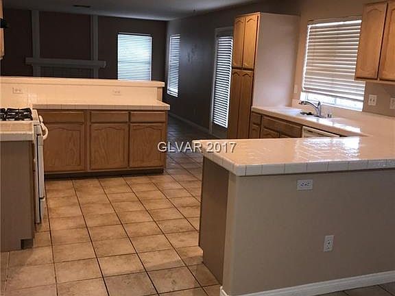 5th image of 3479 Artemis St