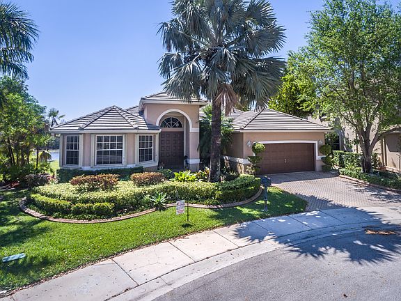 2nd image of 2585 Jardin Dr