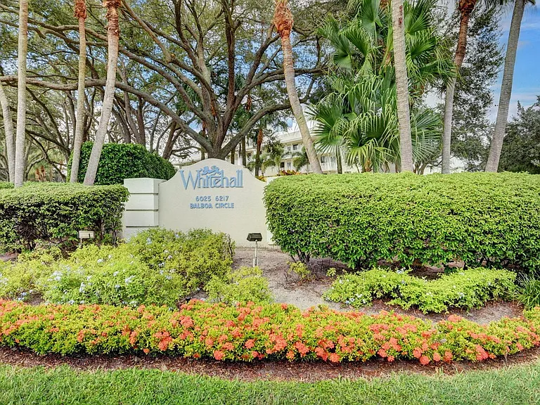 6061 Balboa Cir #206 — Photo 2