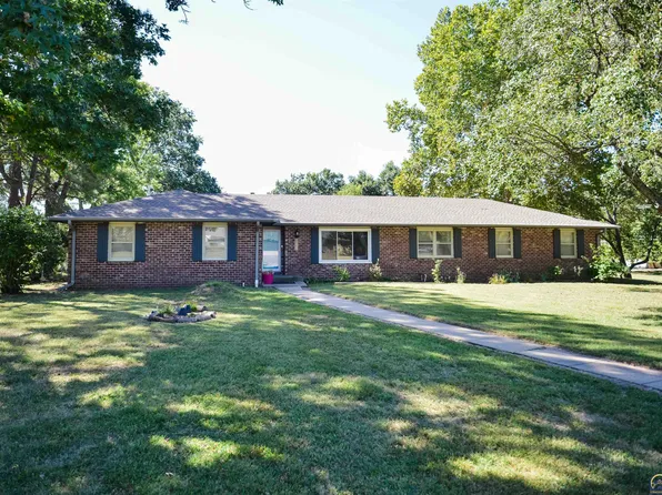 2061 Prairie Ln, Emporia, KS 66801