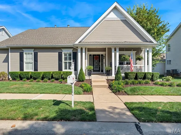 720 Rolling Wind Dr, O'Fallon, MO 63368