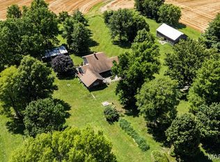 5495 Wilson Rd, Oakdale, IL 62268