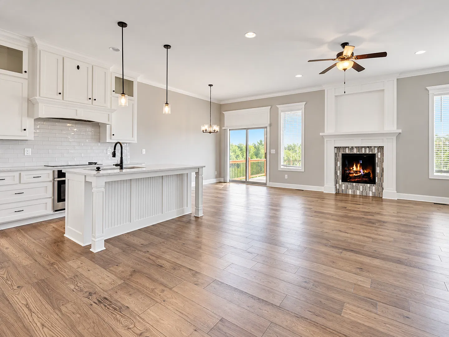 Stunning South Overland Park Home near Bluehawk! 4 Bedroom, 3 Bathroom Overland Park Home with Tr... — Photo 4