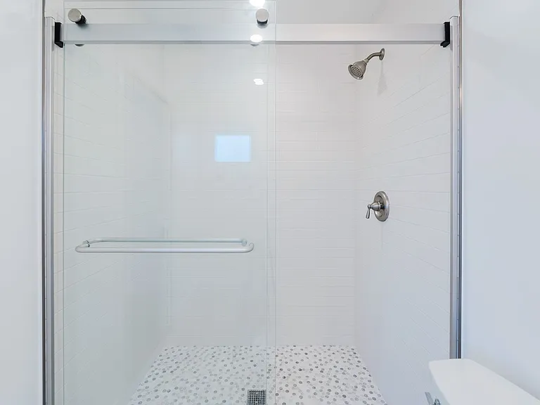 1415 W 222nd St — Photo 22