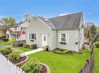 193 Old Stratfield Rd, Fairfield, CT 06825