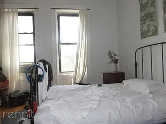 Rented by Rennit Inc.