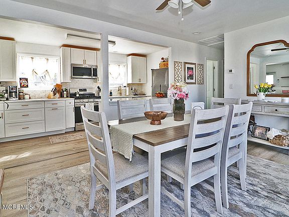 3rd image of 2133 Cottonwood Dr