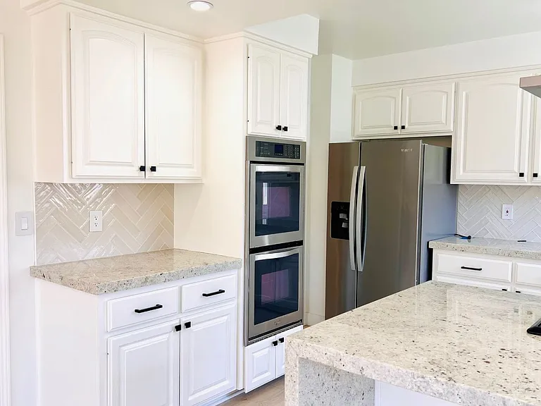 22637 Hickory Ave — Photo 10