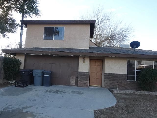 1st image of 530 E 1st St