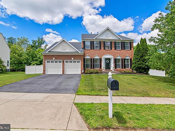 3rd image of 15508 Overchase Ln