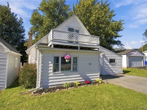 6 Fassett Ave, Akron, NY 14001