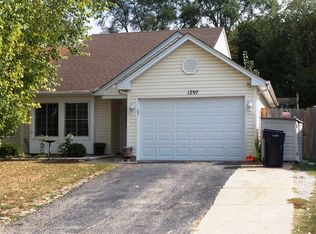 1297 Thorndale Ct, Elgin, IL 60120