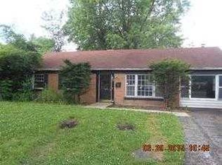 23 Circle Dr E, Montgomery, IL 60538
