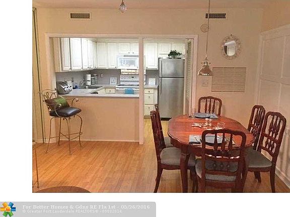 5th image of 2430 SE 17th St APT H