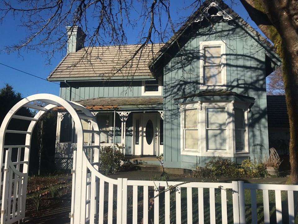 1st image of 8415 S 18th St