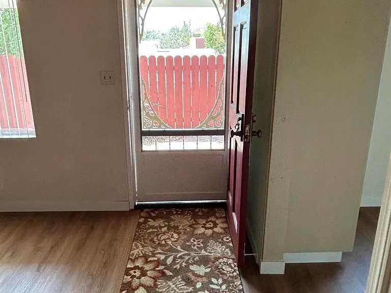 8621 Willow Ter — Photo 12
