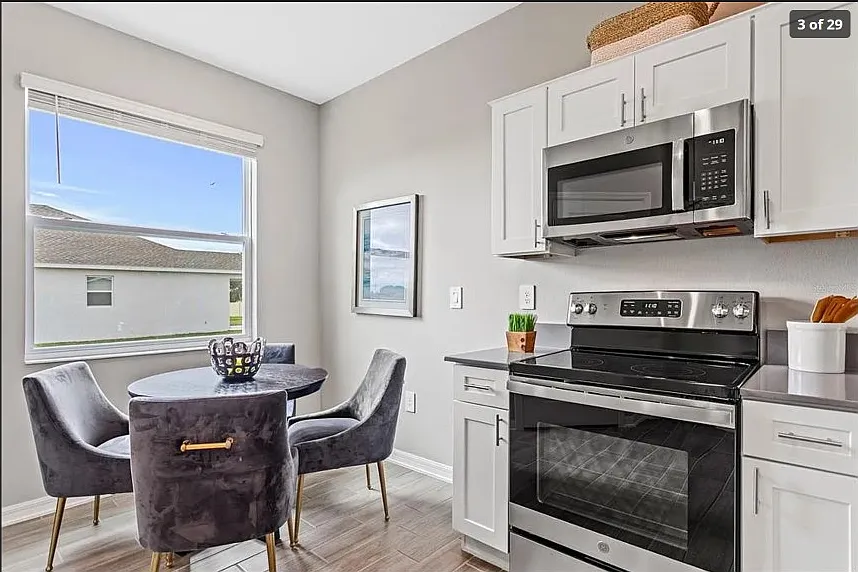 3 bed, 2109 sqft, $2,400 — Photo 3