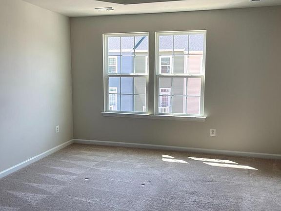 3rd image of 5127 Penn St