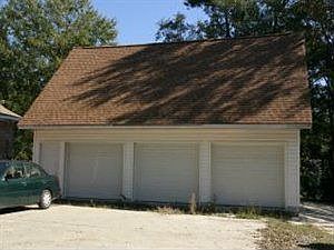 2nd image of 1124 Mathis Ct