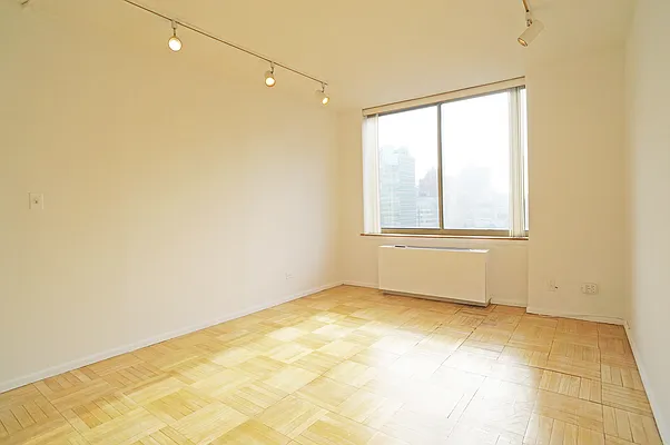 Rented by Level Group | media 2