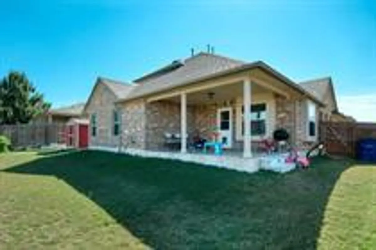 Building Photo - 413 Alsatian Ln