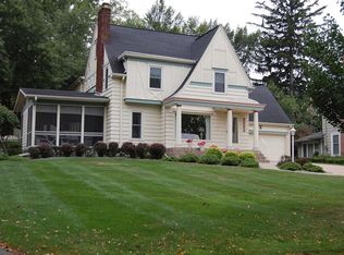 2532 Country Club Pkwy SE, Cedar Rapids, IA 52403