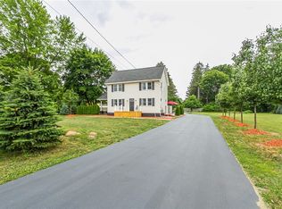 215 Fetzner Rd, Rochester, NY 14626