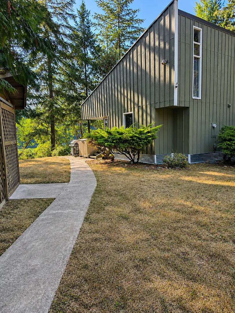 Renovated Clearwood Townhome with Lake Views — Photo 2