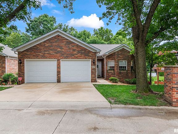 2nd image of 2120 Timbercrest Dr
