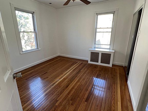 3rd image of 3757 Olinville Ave