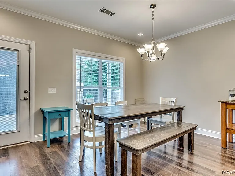 1211 Sadie Cir — Photo 18