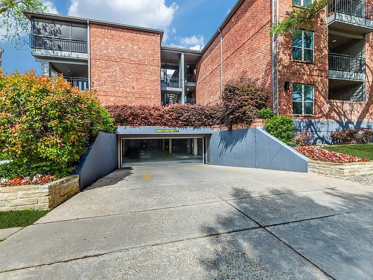 Parke at UP — Photo 42
