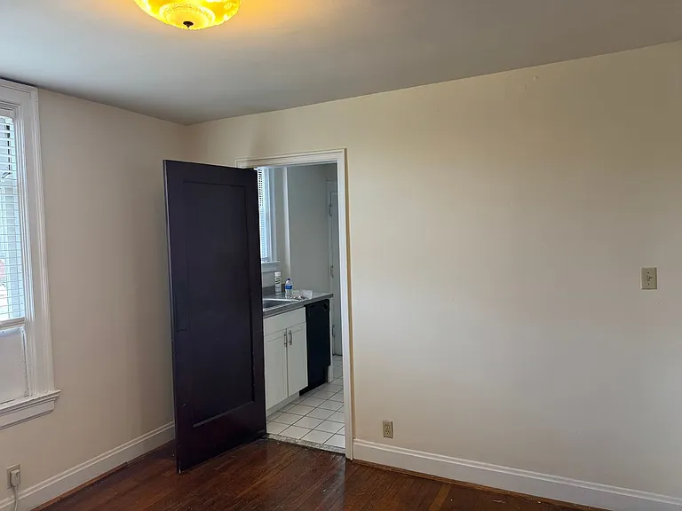 Madison Court — Photo 17