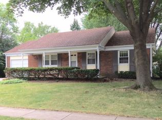 444 Regent Dr, Buffalo Grove, IL 60089