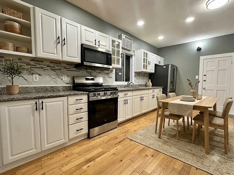 80 Maverick St #1 — Photo 1
