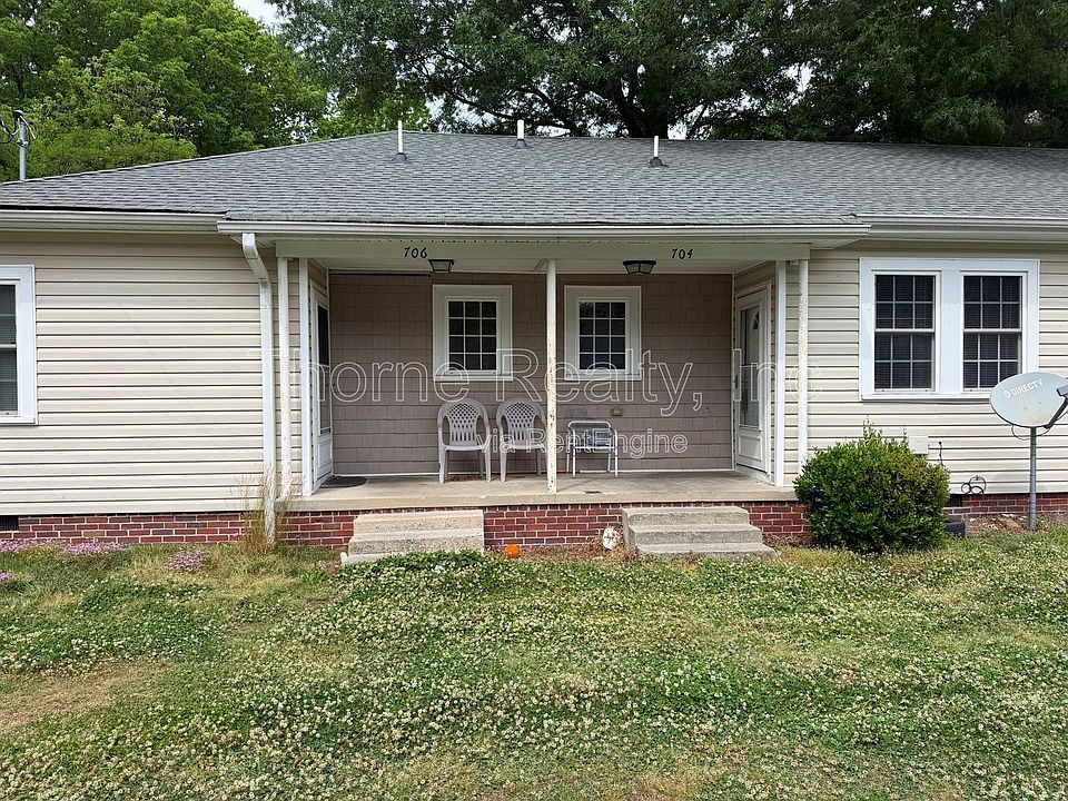 1st image of 704 Pinehaven Dr