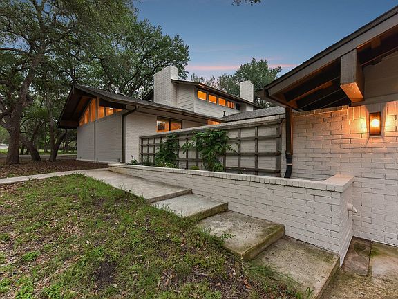 3rd image of 9004 Tara Ln