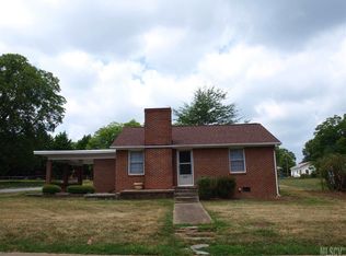 1865 17th St NE, Hickory, NC 28601