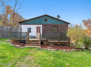 5 Edgemere Hill Rd, Catskill, NY 12414