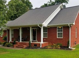 576 Mitchell Dr, Rainsville, AL 35986