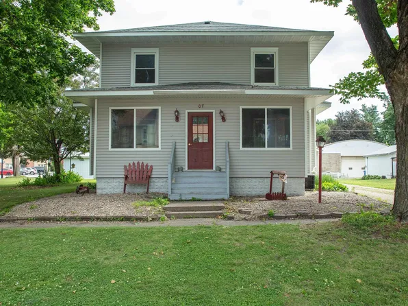 107 E Prospect St, Shell Rock, IA 50670